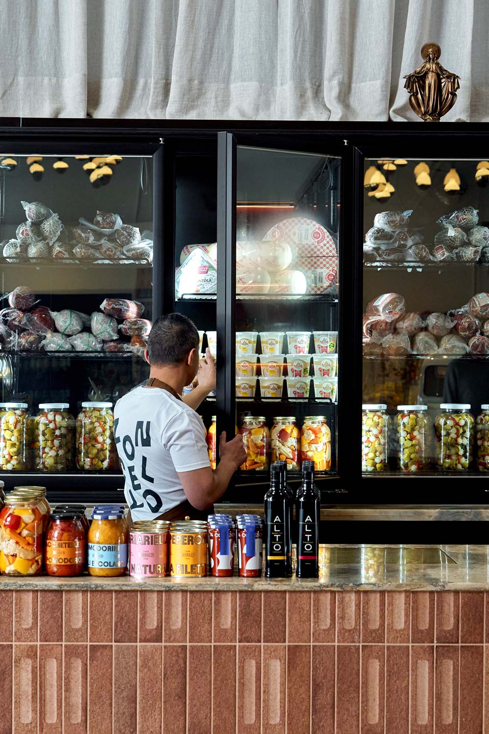 Zoncello YV Fridge