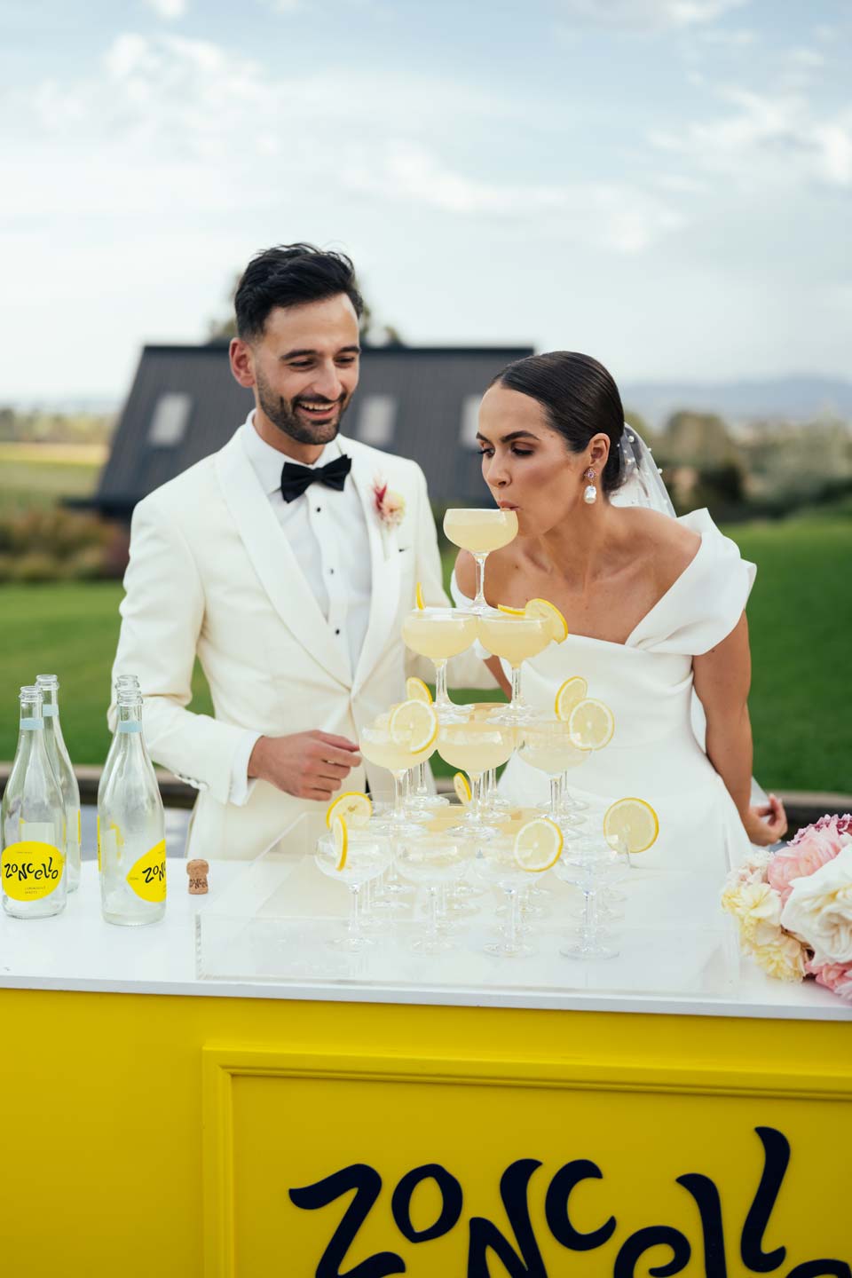 Zonzo Weddings Zoncello Stand